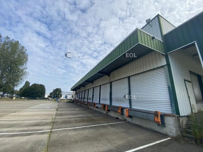 Plus de détails pour 2 Rue De Bastia, Strasbourg - Industriel/Logistique à louer