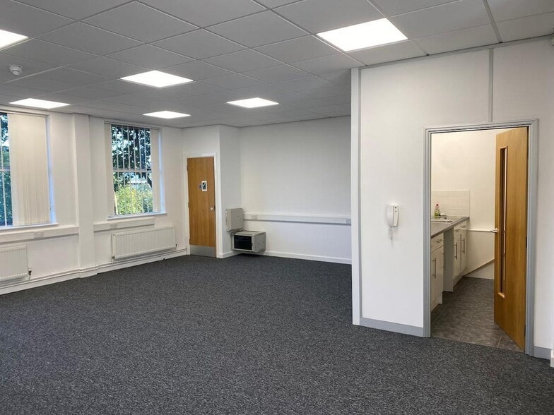 Steelpark Rd, Halesowen à vendre - Photo de l’immeuble – Image 3 sur 13