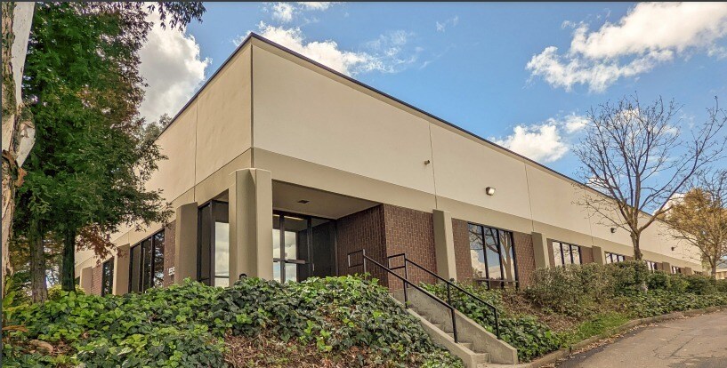5587 Sunol Blvd, Pleasanton, CA à louer Photo principale– Image 1 sur 3