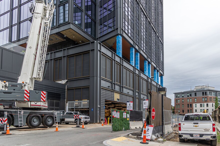 421 Park Dr, Boston, MA à louer - Photo de la construction – Image 2 sur 2