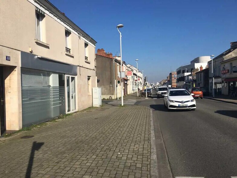 48 Rue Aristide Briand, Rezé à louer - Photo de l’immeuble – Image 1 sur 3