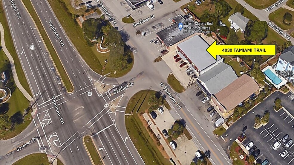 4030 Tamiami Trl, Port Charlotte, FL à louer - Photo de l’immeuble – Image 2 sur 2