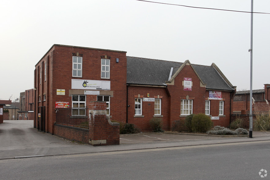 Burns Ln, Mansfield à louer - Photo de l’immeuble – Image 2 sur 5
