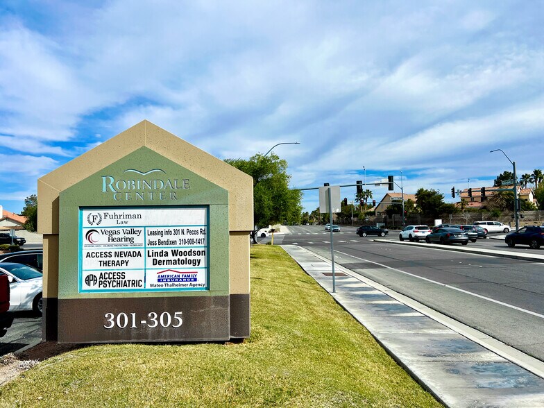 301 N Pecos Rd, Henderson, NV à louer - Photo de l’immeuble – Image 3 sur 3