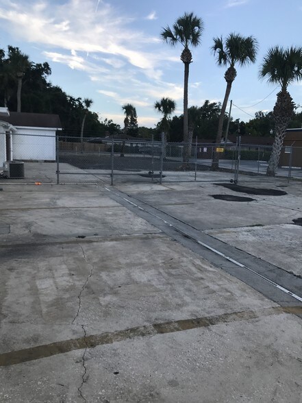 909 W International Speedway Blvd, Daytona Beach, FL à vendre - Photo de l’immeuble – Image 2 sur 38
