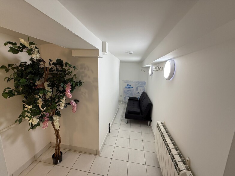 28-28A Scot Ln, Doncaster à louer - Photo de l’immeuble – Image 2 sur 4