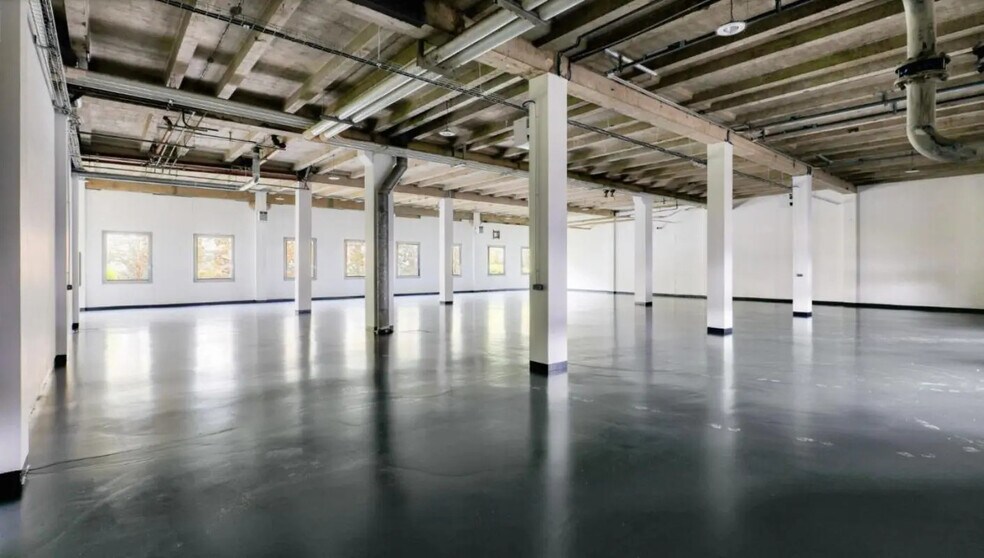 2-14 Allée Du Cantal, Lisses à louer - Photo intérieure – Image 2 sur 8