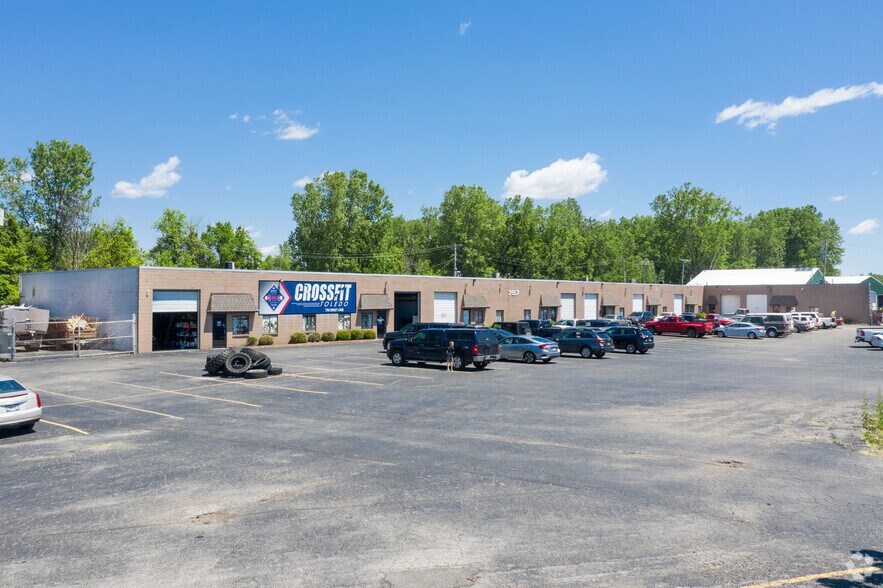 755-757 Warehouse Rd, Toledo, OH à louer - Photo principale – Image 1 sur 15