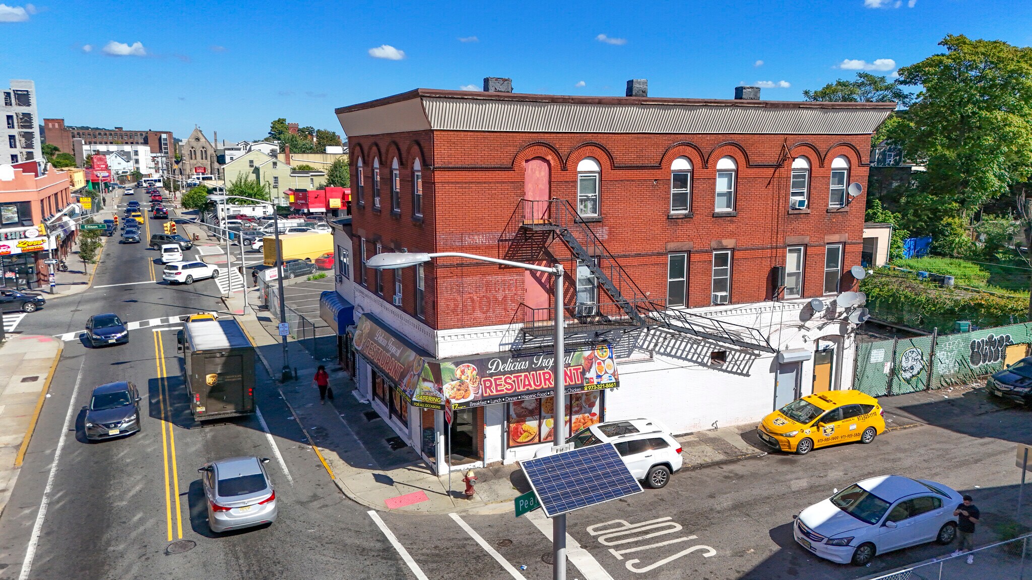 217 Straight St, Paterson, NJ à vendre Photo de l’immeuble– Image 1 sur 9