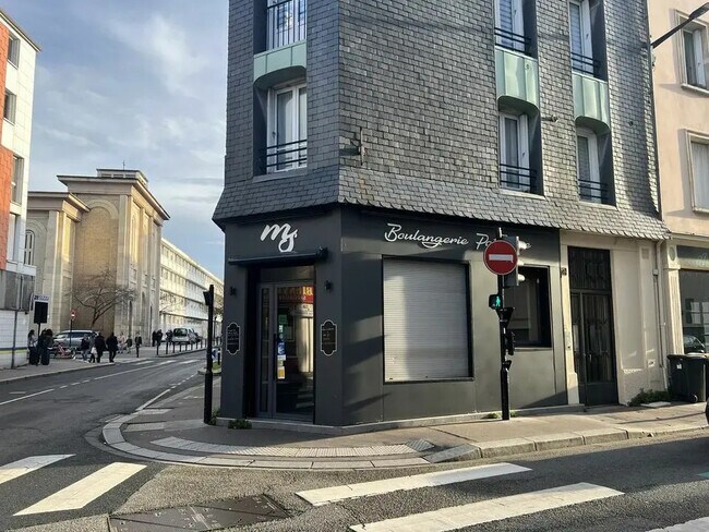 Plus de détails pour Local commercial à louer