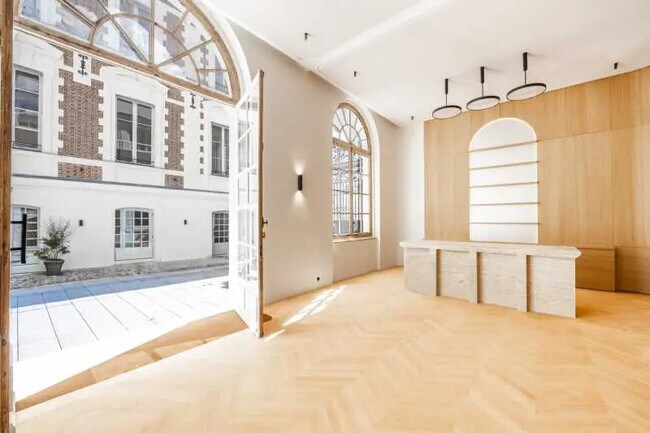 Plus de détails pour Bureau à vendre