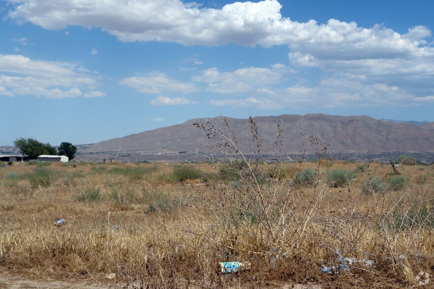 G Ave, Hesperia, CA à vendre - Photo de l’immeuble – Image 1 sur 5