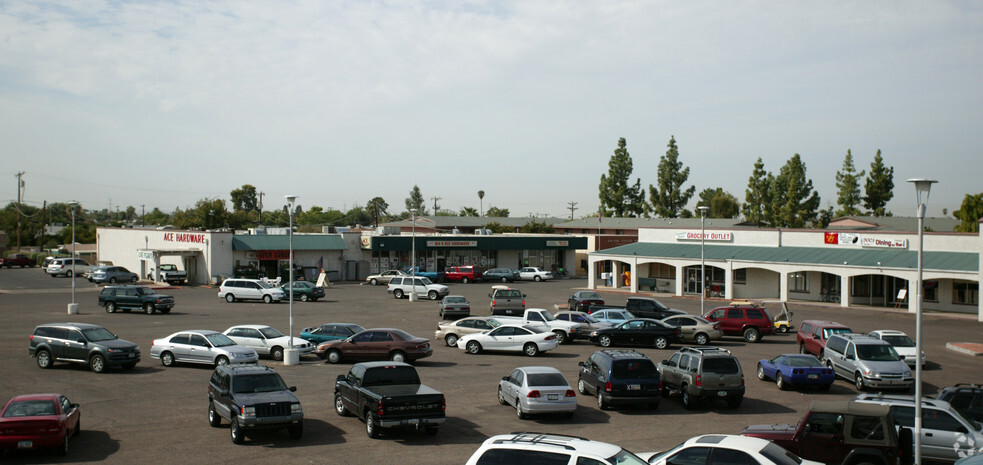 11125-11169 W Alabama Ave, Youngtown, AZ à louer - Photo de l’immeuble – Image 2 sur 4