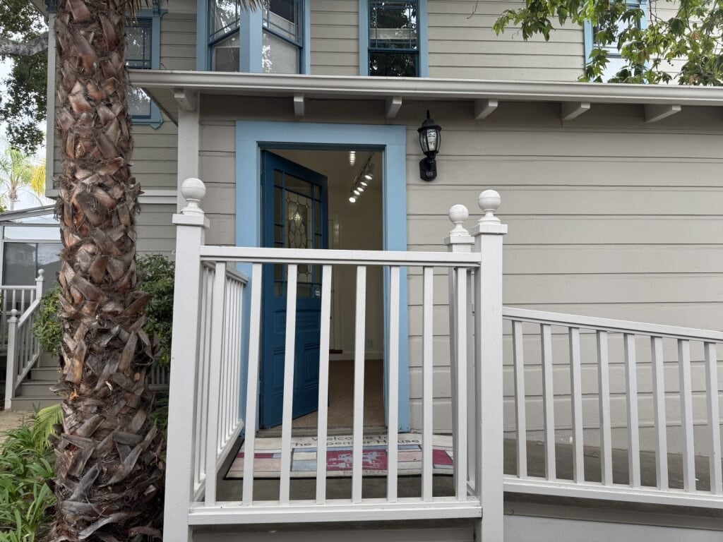 200 W Victoria St, Santa Barbara, CA à louer Photo de l’immeuble– Image 1 sur 11