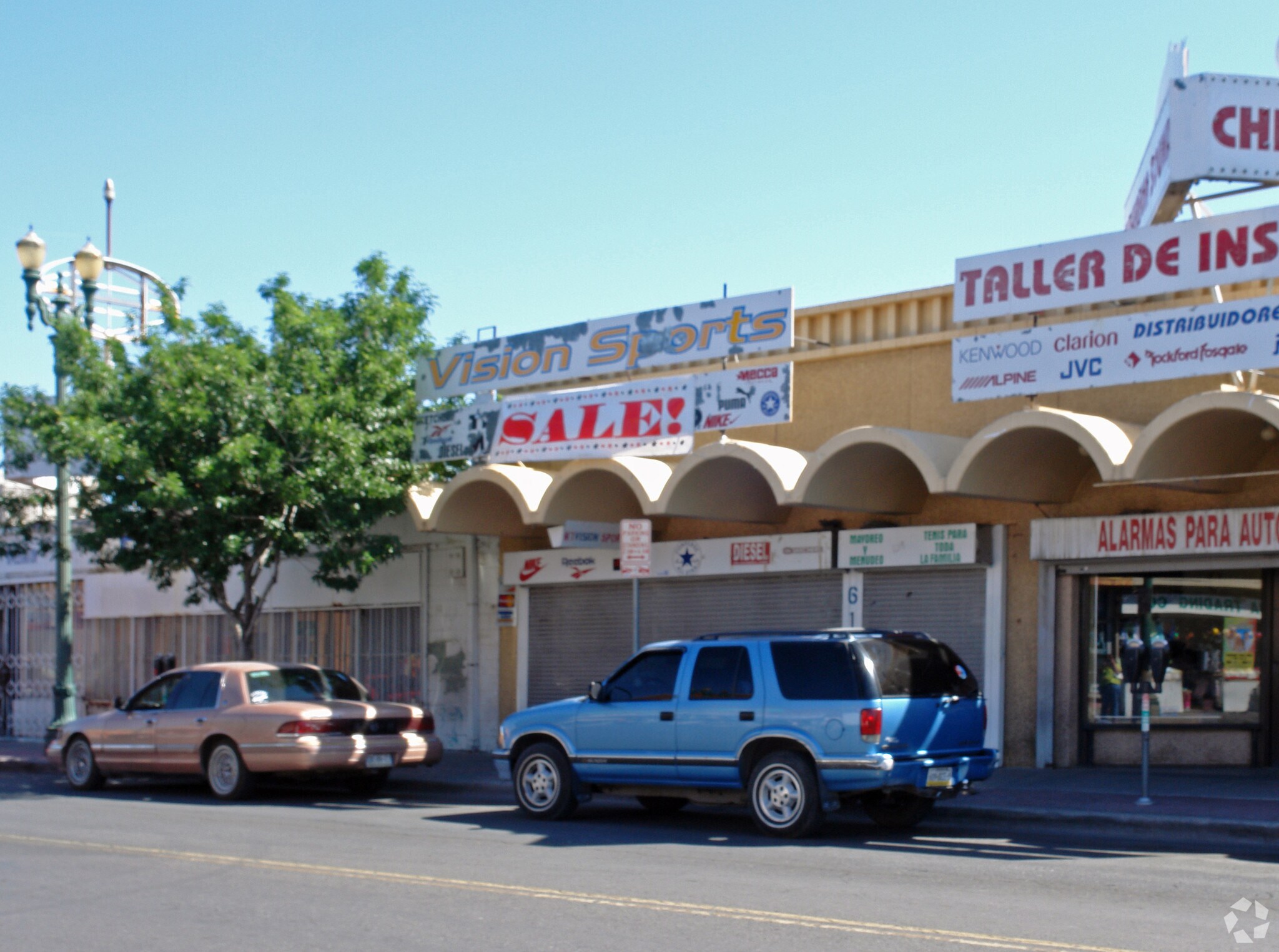 612-616 S Stanton St, El Paso, TX à vendre Photo principale– Image 1 sur 14