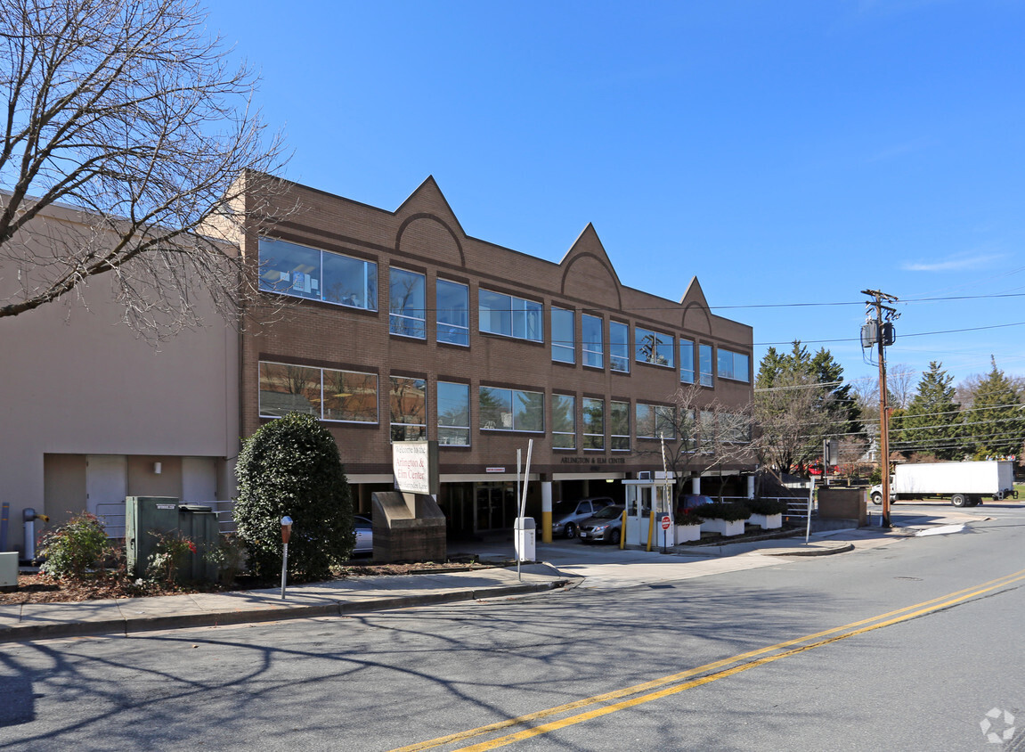 4940 Hampden Ln, Bethesda, MD à louer Photo de l’immeuble– Image 1 sur 3
