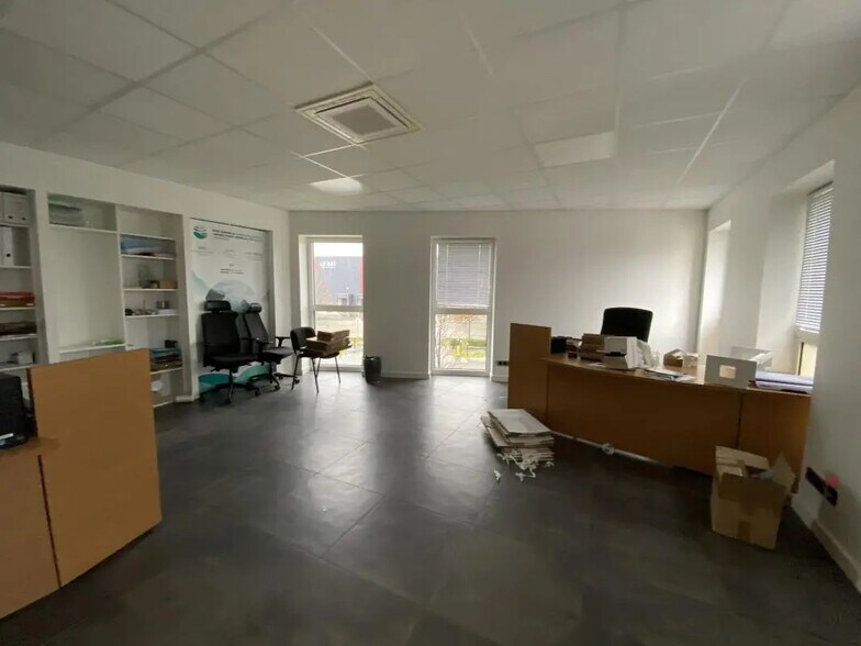 Bureau dans Noyal-Châtillon-sur-Seiche à louer - Photo de l’immeuble – Image 3 sur 20