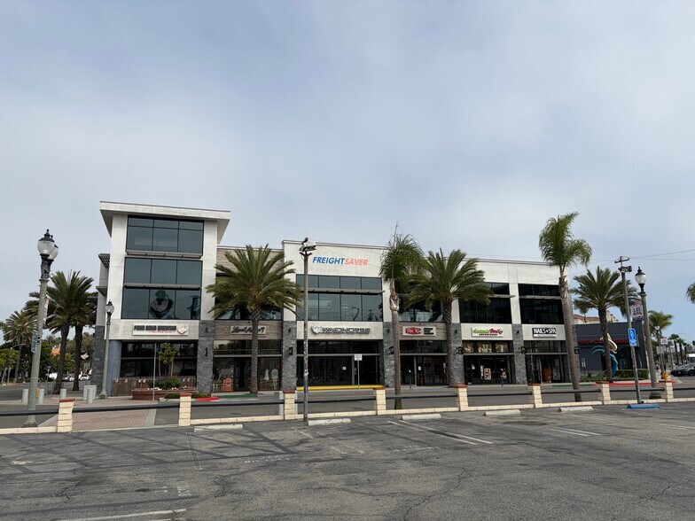 401 Main St, Huntington Beach, CA à louer - Photo de l’immeuble – Image 3 sur 18