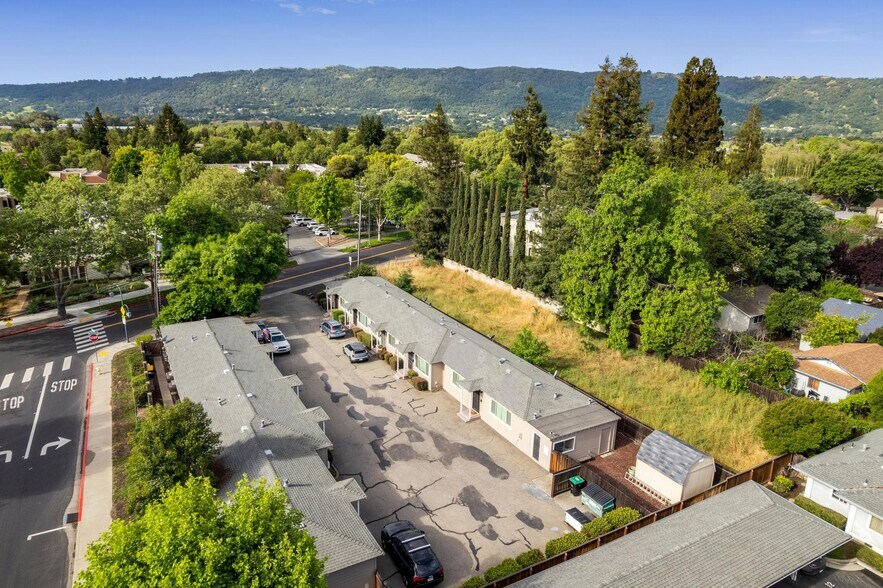 175 Old Bernal Ave, Pleasanton, CA à vendre - Photo de l’immeuble – Image 2 sur 30