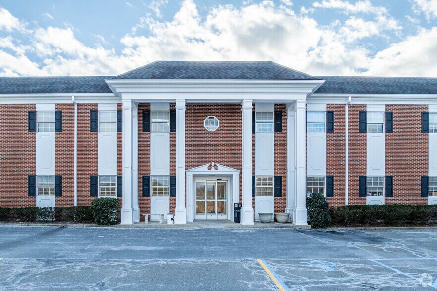 541 Cedar Hill Ave, Wyckoff, NJ à louer - Photo de l’immeuble – Image 3 sur 9