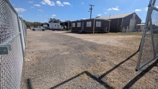 Plus de détails pour 2940 S WW White Rd, San Antonio, TX - Local d'activités à louer