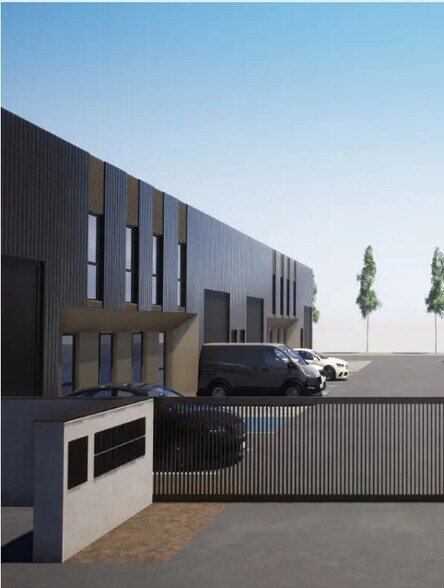 Local d'activités dans Varennes-lès-Mâcon à vendre - Photo de l’immeuble – Image 3 sur 11