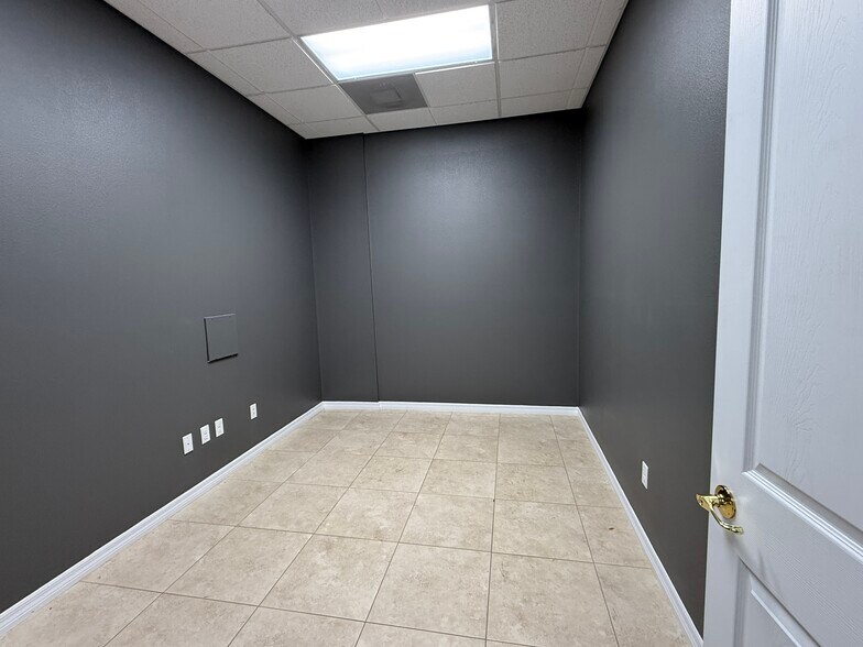 1293 N US Highway 1, Ormond Beach, FL à vendre - Photo intérieure – Image 3 sur 7