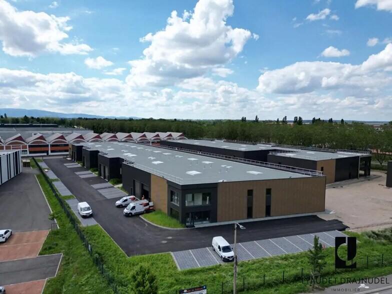 Local d’activités dans Roanne à louer - Aérien – Image 2 sur 2