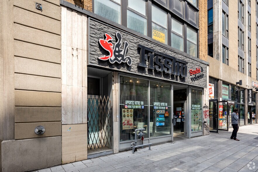 537 Rue Sainte-Catherine O, Montréal, QC à vendre - Photo de l’immeuble – Image 3 sur 7
