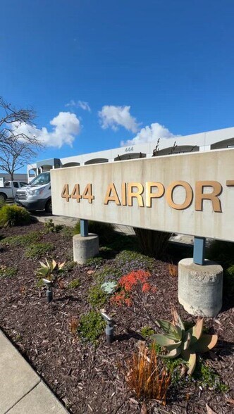 444 Airport Blvd, Watsonville, CA à louer - Vidéo sur l’annonce professionnelle – Image 2 sur 19