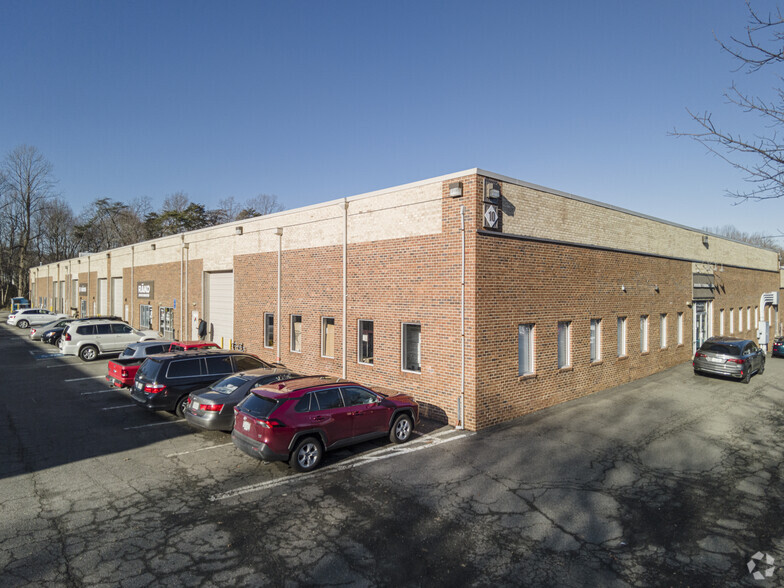 7405-7407 Lockport Pl, Lorton, VA à louer - Photo principale – Image 1 sur 9
