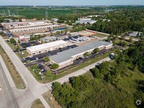 30W100-30W114 Butterfield Rd, Warrenville, IL - Vue aérienne  vue de carte - Image1