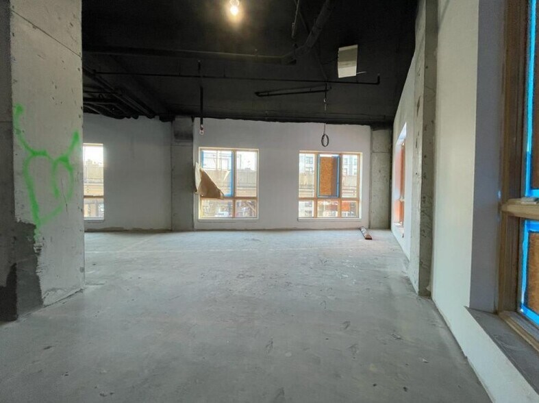 411 Meeker Ave, Brooklyn, NY à louer - Photo intérieure – Image 2 sur 5