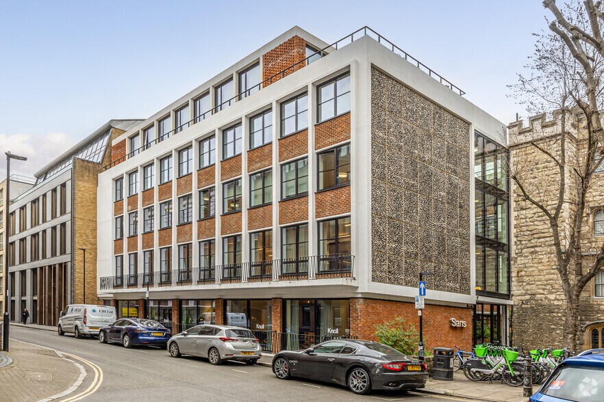 20 St. John's Ln, Londres à vendre - Photo de l’immeuble – Image 2 sur 76