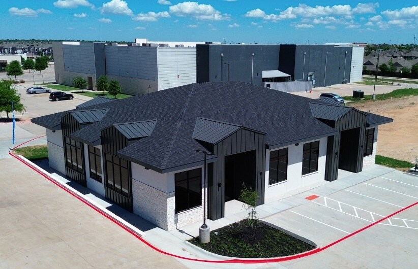10120 Summer Creek Dr, Fort Worth, TX à vendre - Photo de l’immeuble – Image 2 sur 4