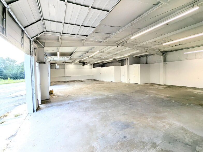 410 Westbrook Ct, Spartanburg, SC à louer - Photo de l’immeuble – Image 2 sur 4