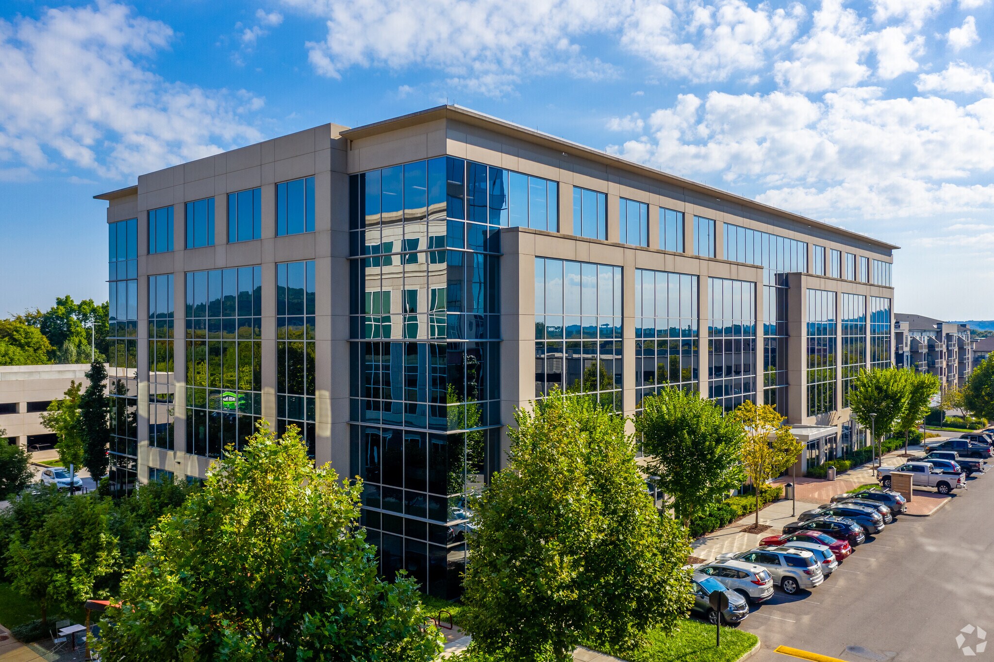 310 Seven Springs Way, Brentwood, TN à louer Photo principale– Image 1 sur 12