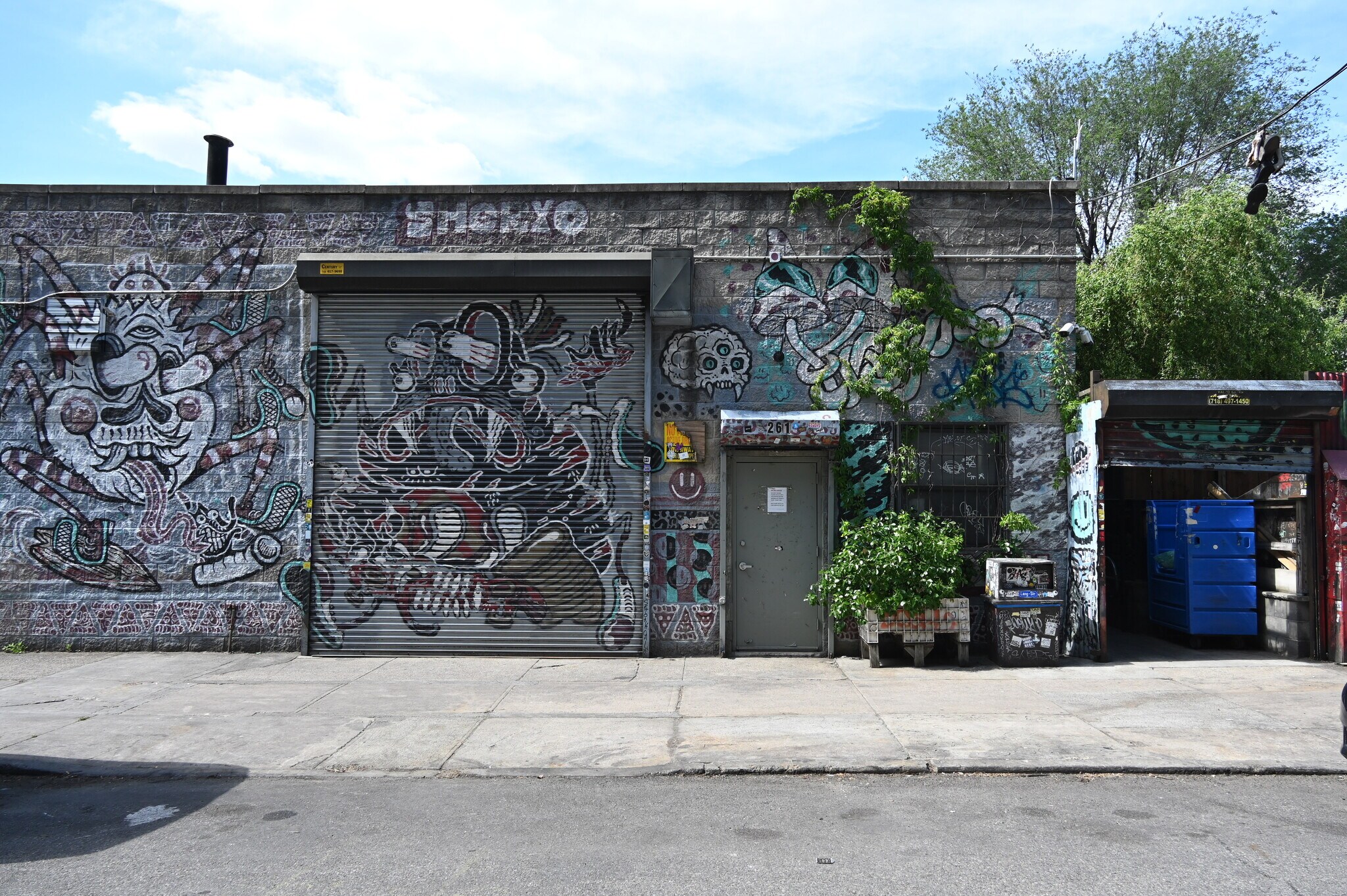 261 Moore St, Brooklyn, NY à louer Photo de l’immeuble– Image 1 sur 10