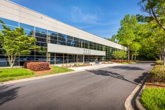 Plus de détails pour 2221 Edge Lake Dr, Charlotte, NC - Bureau à louer