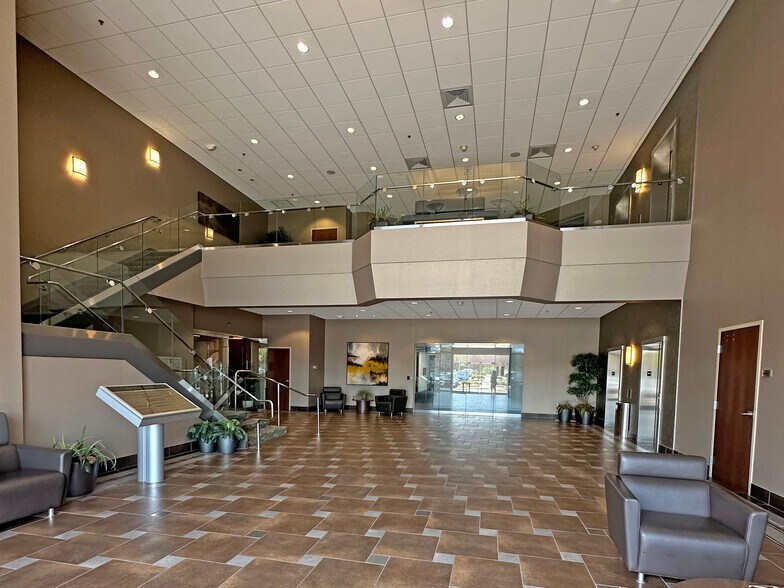 7226 Lee Deforest Drive, Units 104 & 105 portefeuille de 2 biens à vendre sur LoopNet.fr - Photo de l’immeuble – Image 3 sur 6