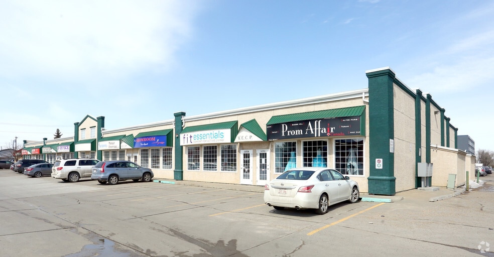 10019 166 St NW, Edmonton, AB à vendre - Photo de l’immeuble – Image 3 sur 3