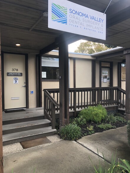 382 Perkins St, Sonoma, CA à louer - Photo de l’immeuble – Image 1 sur 18