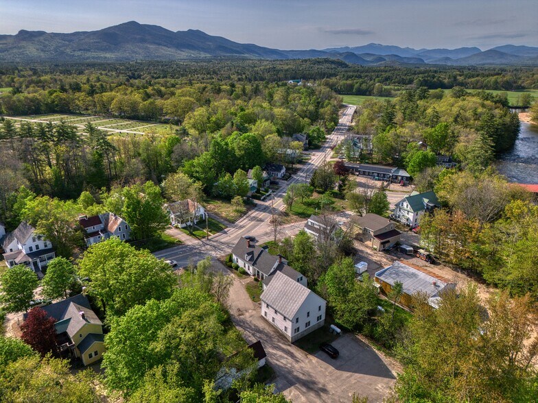 87 Washington St, Conway, NH à vendre - Photo de l’immeuble – Image 3 sur 28