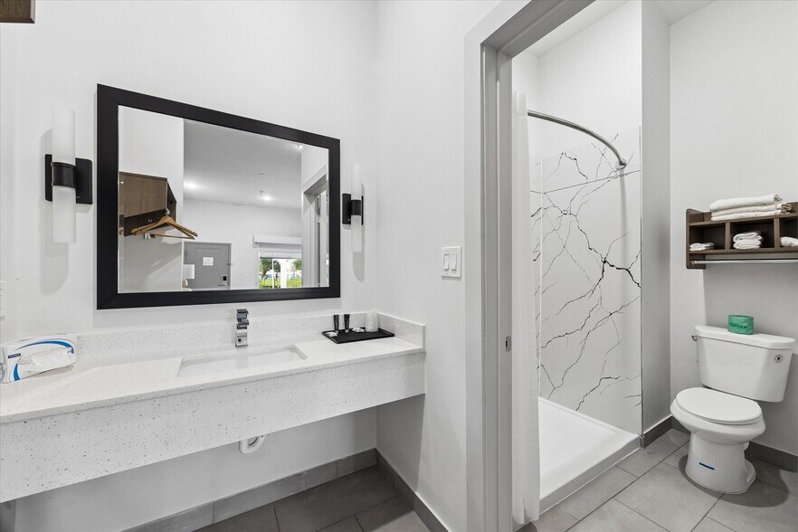 6424 Queenston Blvd, Houston, TX à vendre - Photo de l’immeuble – Image 3 sur 12