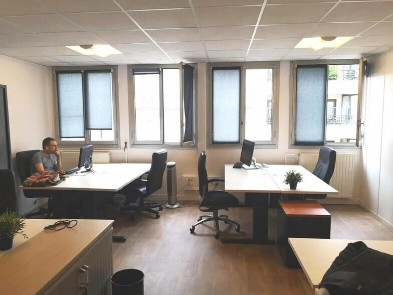 Bureau dans Levallois-Perret à louer - Photo de l’immeuble – Image 2 sur 11