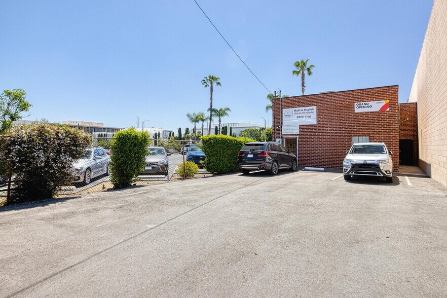 106-108 S 1st St, Alhambra, CA à louer - Photo de l’immeuble – Image 3 sur 6