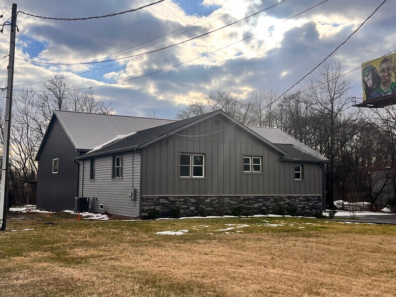 2111 Ogletown Rd, Newark, DE à vendre - Photo de l’immeuble – Image 2 sur 12