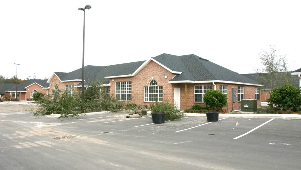 6817 Southpoint Pky, Jacksonville, FL à louer Photo principale– Image 1 sur 29