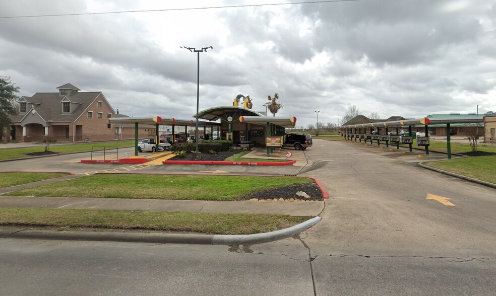 11110 Scarsdale Blvd, Houston, TX à louer - Photo de l’immeuble – Image 3 sur 6