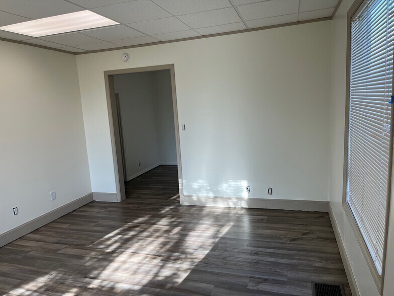 3104 W Kennewick Ave, Kennewick, WA à louer - Photo de l’immeuble – Image 3 sur 13